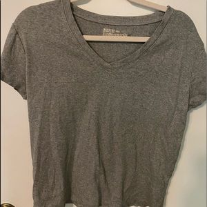 Cropped ripped grey top